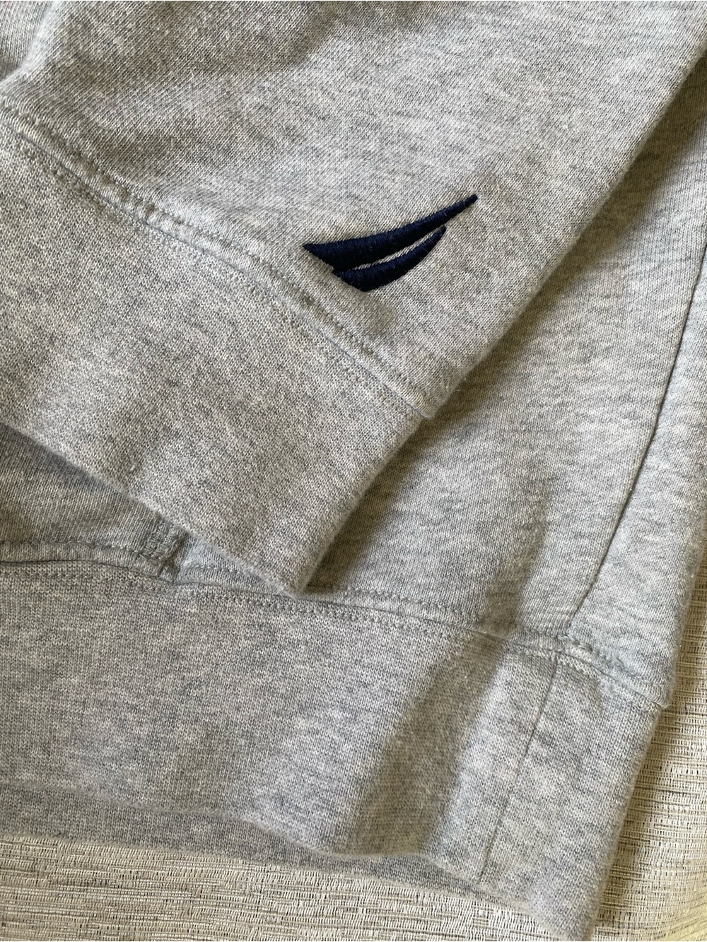 Nautica Men’s Light Gray Fleece Pullover Hoodie with Navy Logo - Picture 7 of 10